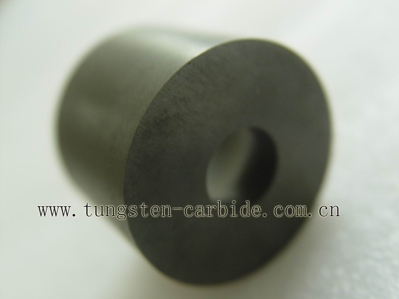 tungsten carbide extrusion die